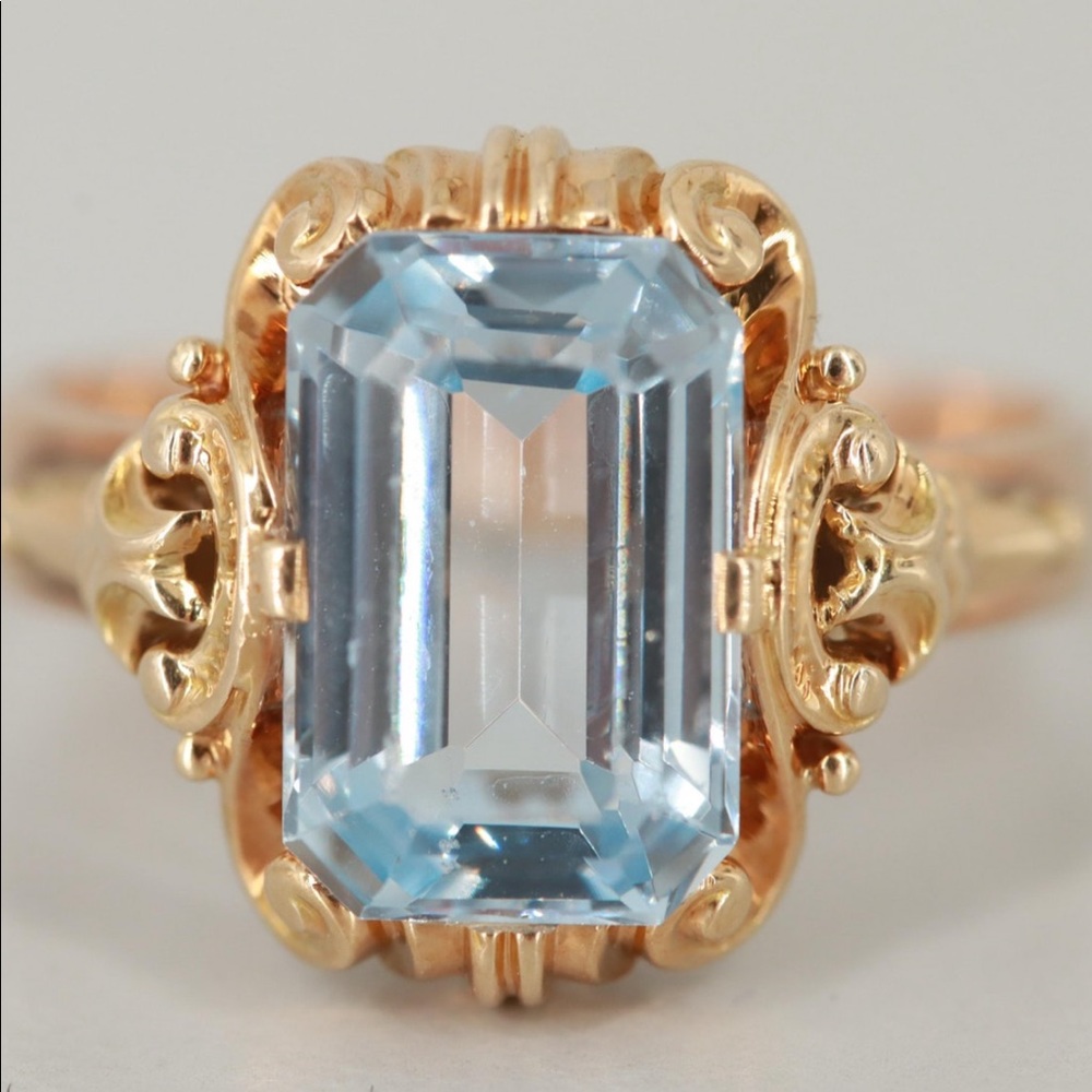 Antique Art Deco Nouveau Blue Spinel gold ring